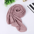 Mais recente design de fábrica tingyu inverno mulheres moda pérola hijab crinkle plissado xale cachecol hijab